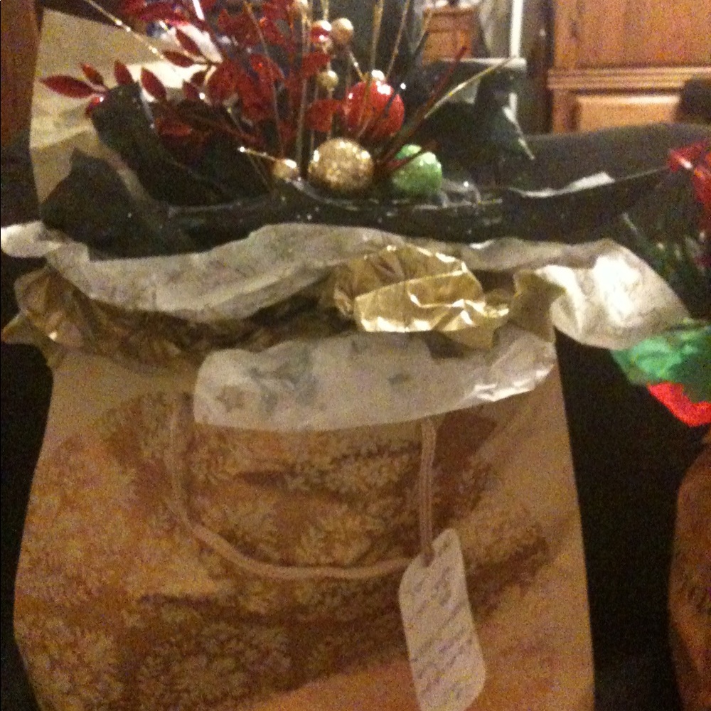 Meet your Posher, Dayna